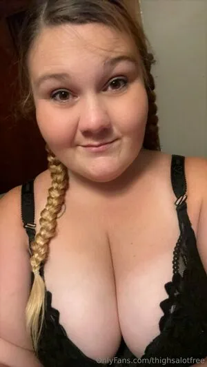 Thighsalotfree OnlyFans Leaked Free Thumbnail Picture - #wjtomah5Om