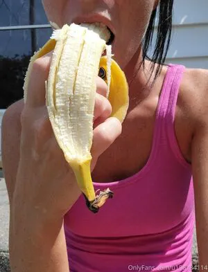 Thinbitch925 OnlyFans Leaked Free Thumbnail Picture - #sKykbHk5DI