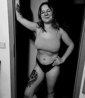 Thisisemmi OnlyFans Leaked Free Thumbnail Picture - #4xXgHvZfGU