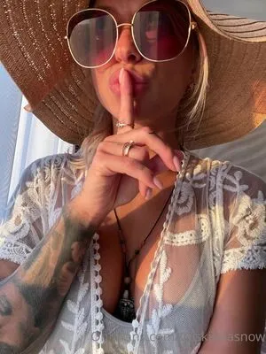Thiskindasnow OnlyFans Leaked Free Thumbnail Picture - #x1NF5EScNV