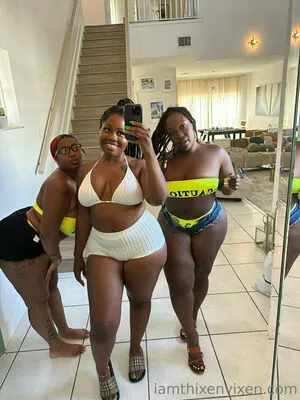 Thixen Vixen OnlyFans Leaked Free Thumbnail Picture - #M19ei7zBnA