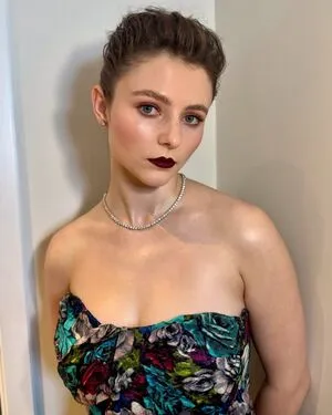 Thomasin Mckenzie OnlyFans Leaked Free Thumbnail Picture - #AbDdzAPTIU