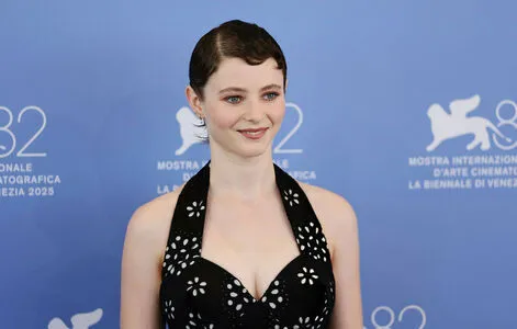 Thomasin Mckenzie OnlyFans Leaked Free Thumbnail Picture - #DShalnRVLb