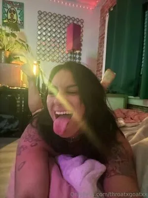 Throatxgoatxx OnlyFans Leaked Free Thumbnail Picture - #PMuBcvG2MK