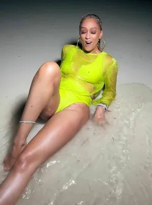 Tia Mowry OnlyFans Leaked Free Thumbnail Picture - #LobsXOpA3v