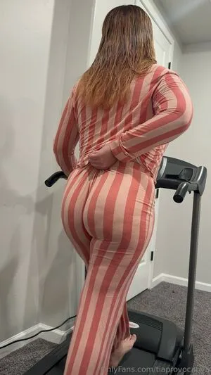 Tiaprovocativa OnlyFans Leaked Free Thumbnail Picture - #4MOiVE4ZC3