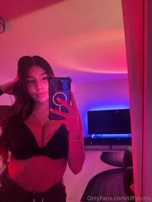 Tiffytotss OnlyFans Leaked Free Thumbnail Picture - #5heSlnrB6A