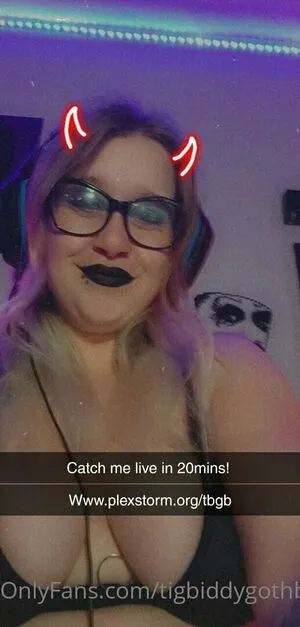 Tigbiddygothbitch OnlyFans Leaked Free Thumbnail Picture - #9eUWFBy4cB