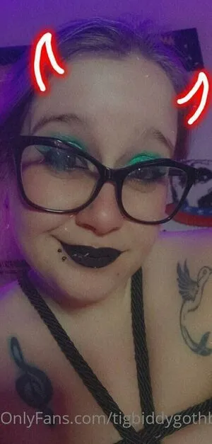 Tigbiddygothbitch OnlyFans Leaked Free Thumbnail Picture - #ZUPn2NuR6I