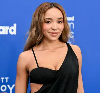 Tinashe OnlyFans Leaked Free Thumbnail Picture - #Hrf3ypgEzz