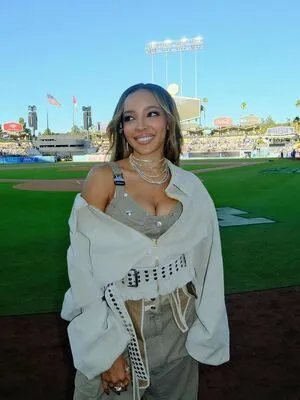 Tinashe OnlyFans Leaked Free Thumbnail Picture - #XzEJJX8Lt8