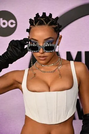 Tinashe OnlyFans Leaked Free Thumbnail Picture - #pGbaaKJTvI