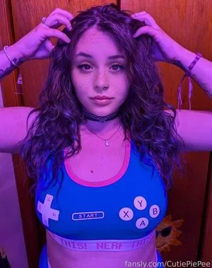 Tinklebell Pees OnlyFans Leaked Free Thumbnail Picture - #C3wp1rlNtA