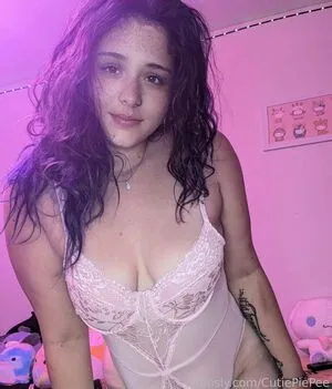 Tinklebell Pees OnlyFans Leaked Free Thumbnail Picture - #seVrFefDhc