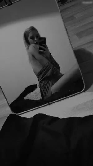 Tinuvielx Xluthien OnlyFans Leaked Free Thumbnail Picture - #5UJxG83J5Z