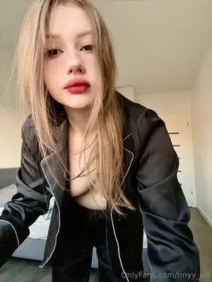 Tiny El OnlyFans Leaked Free Thumbnail Picture - #KALrHx0fGx
