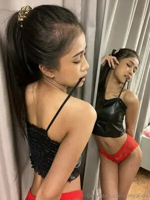 Tinyalinaa OnlyFans Leaked Free Thumbnail Picture - #2FTmcpd09k