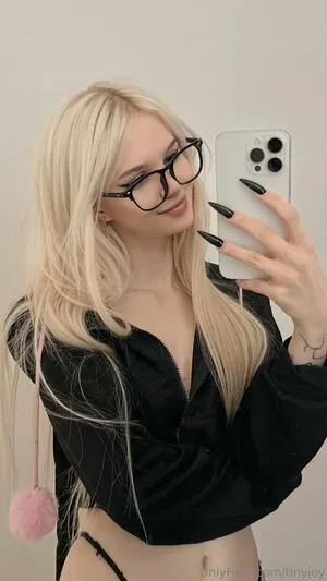Tinyjoy OnlyFans Leaked Free Thumbnail Picture - #5VlkiuwXcX