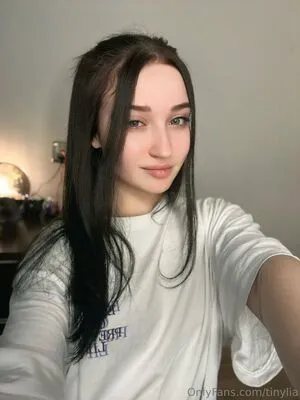 Tinylia OnlyFans Leaked Free Thumbnail Picture - #OcVsHXJNVS