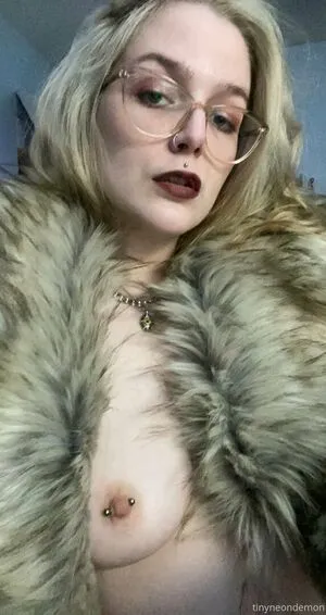 Tinyneondemon OnlyFans Leaked Free Thumbnail Picture - #IF29T8wL94