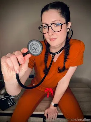 Tinypalemarshmallow OnlyFans Leaked Free Thumbnail Picture - #9WZPIGo9of