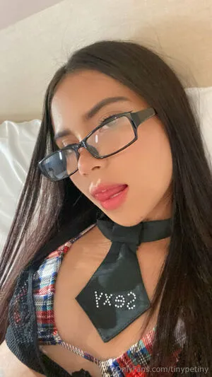 Tinypetiny OnlyFans Leaked Free Thumbnail Picture - #IjiKdGxikx