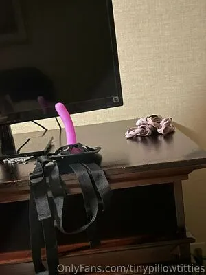 Tinypillowtitties OnlyFans Leaked Free Thumbnail Picture - #jBLYmERRuo