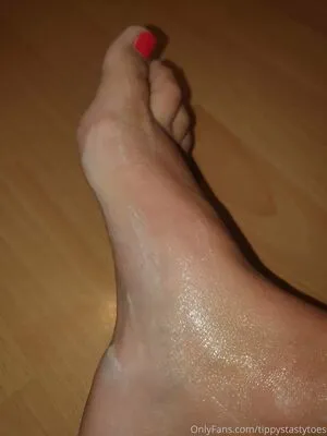 Tippystastytoes OnlyFans Leaked Free Thumbnail Picture - #0z2ZyklSf0