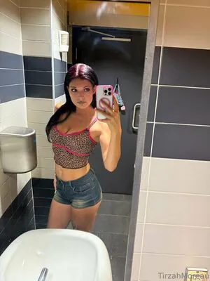 Tirzahmoreau OnlyFans Leaked Free Thumbnail Picture - #jBvudQ5ZwS