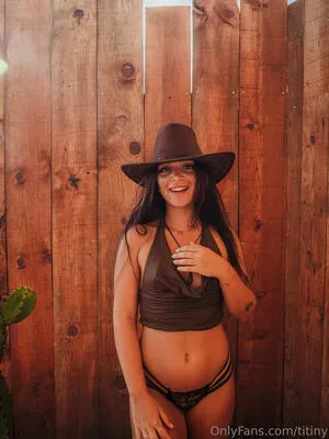 Titiny OnlyFans Leaked Free Thumbnail Picture - #H8Zm5oJE7Q