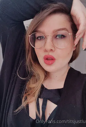 Titsjustlu OnlyFans Leaked Free Thumbnail Picture - #qymHhz2aNd