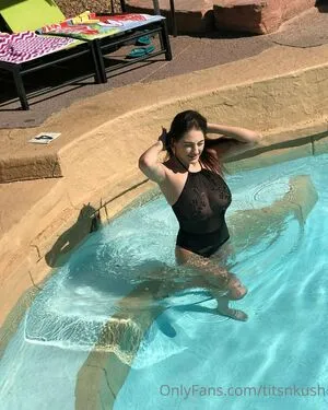 Titsnkush OnlyFans Leaked Free Thumbnail Picture - #Zis9q7oz4Y