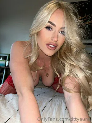 Tittyauna OnlyFans Leaked Free Thumbnail Picture - #KwZ5V4fQUm