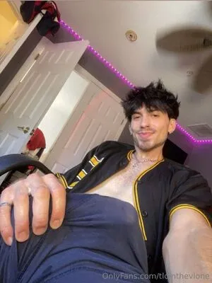 Tlointhevlone OnlyFans Leaked Free Thumbnail Picture - #EU4EHZHi0p