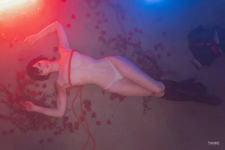 Tniwe OnlyFans Leaked Free Thumbnail Picture - #ONGGDBOndz