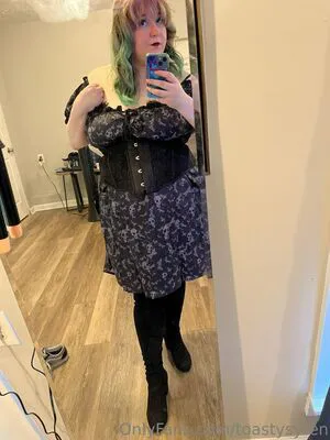 Toastysyren OnlyFans Leaked Free Thumbnail Picture - #48gyh5DQ7N