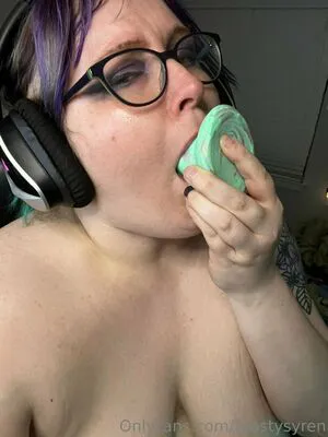 Toastysyren OnlyFans Leaked Free Thumbnail Picture - #tqFYWM5hvu