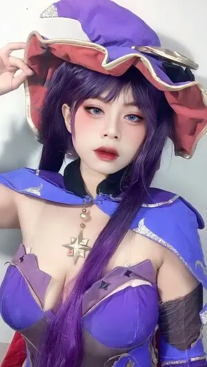 Tobeliie OnlyFans Leaked Free Thumbnail Picture - #PH2O6khoxN