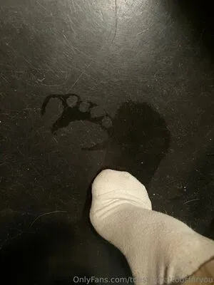 Toesandtattoosforyou OnlyFans Leaked Free Thumbnail Picture - #ejJ89oz1P7