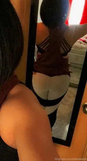 Toetalwreck OnlyFans Leaked Free Thumbnail Picture - #djYfPBsaHb
