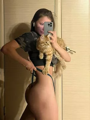 Toma Efremova OnlyFans Leaked Free Thumbnail Picture - #CliM7AW6di