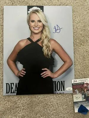 Tomilahren OnlyFans Leaked Free Thumbnail Picture - #dcbaM4uIAR