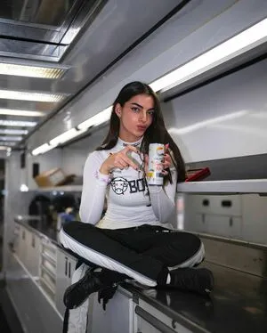 Toni Breidinger OnlyFans Leaked Free Thumbnail Picture - #zqJK3gM4dn