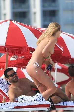 Toni Garrn OnlyFans Leaked Free Thumbnail Picture - #76BHYUnfO2