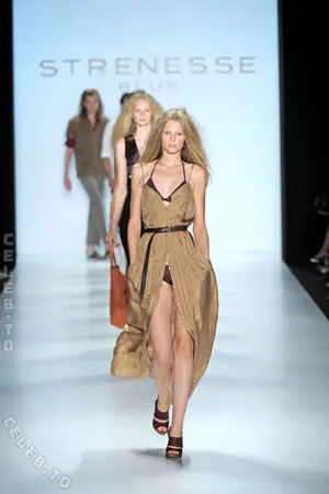 Toni Garrn OnlyFans Leaked Free Thumbnail Picture - #7y7e9WERab