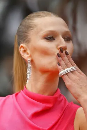Toni Garrn OnlyFans Leaked Free Thumbnail Picture - #9URErcE0ed