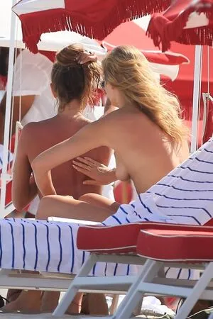 Toni Garrn OnlyFans Leaked Free Thumbnail Picture - #A0KMO3MV7g