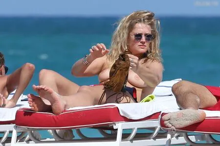 Toni Garrn OnlyFans Leaked Free Thumbnail Picture - #OoFDCSOaJn