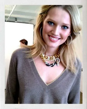 Toni Garrn OnlyFans Leaked Free Thumbnail Picture - #vzozdGzdul