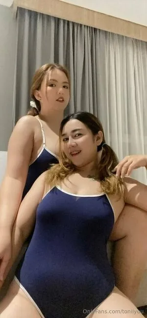 Toniiyou OnlyFans Leaked Free Thumbnail Picture - #7CJ1OCLYPY